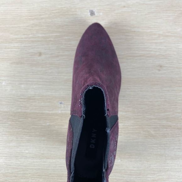 DKNY Purple Pink Modern Snakeskin Booties size 6 Stiletto Heel Ankle Boots NEW - Picture 8 of 11